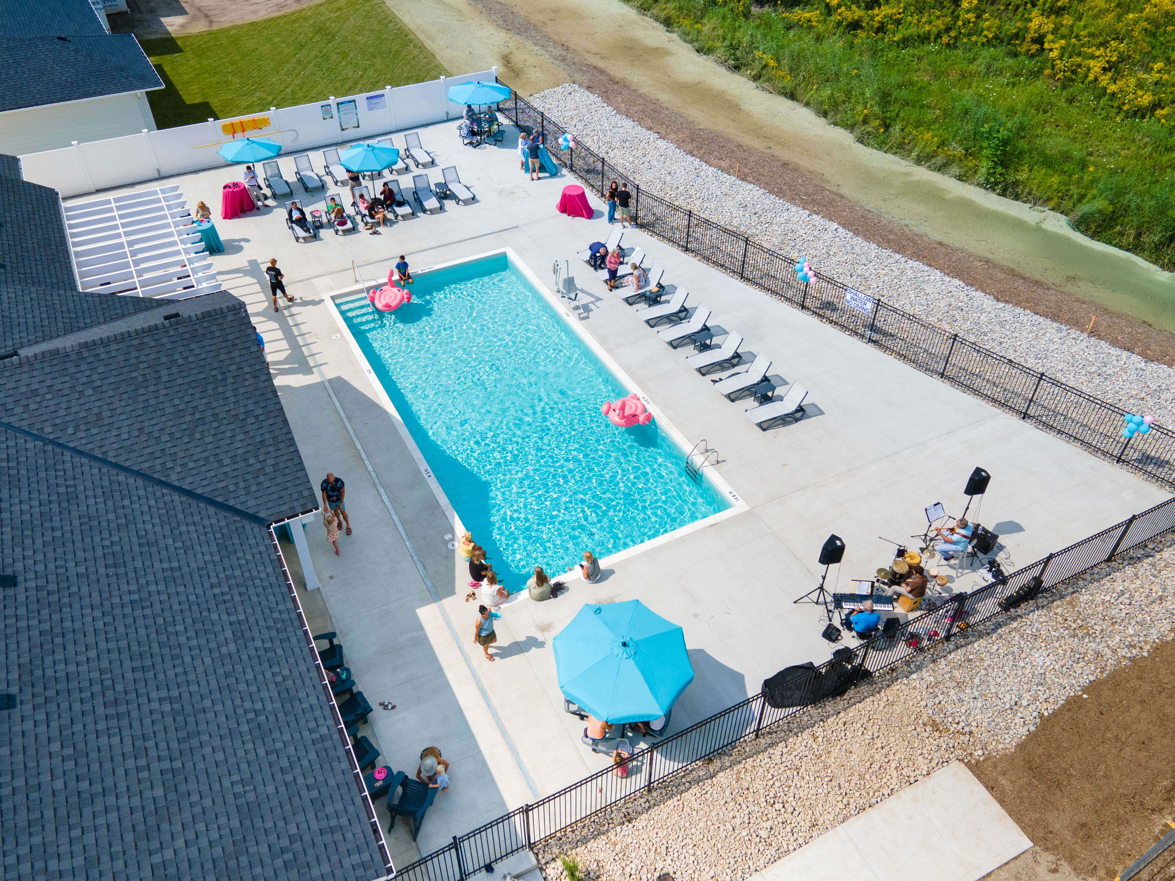 Beach Club 4